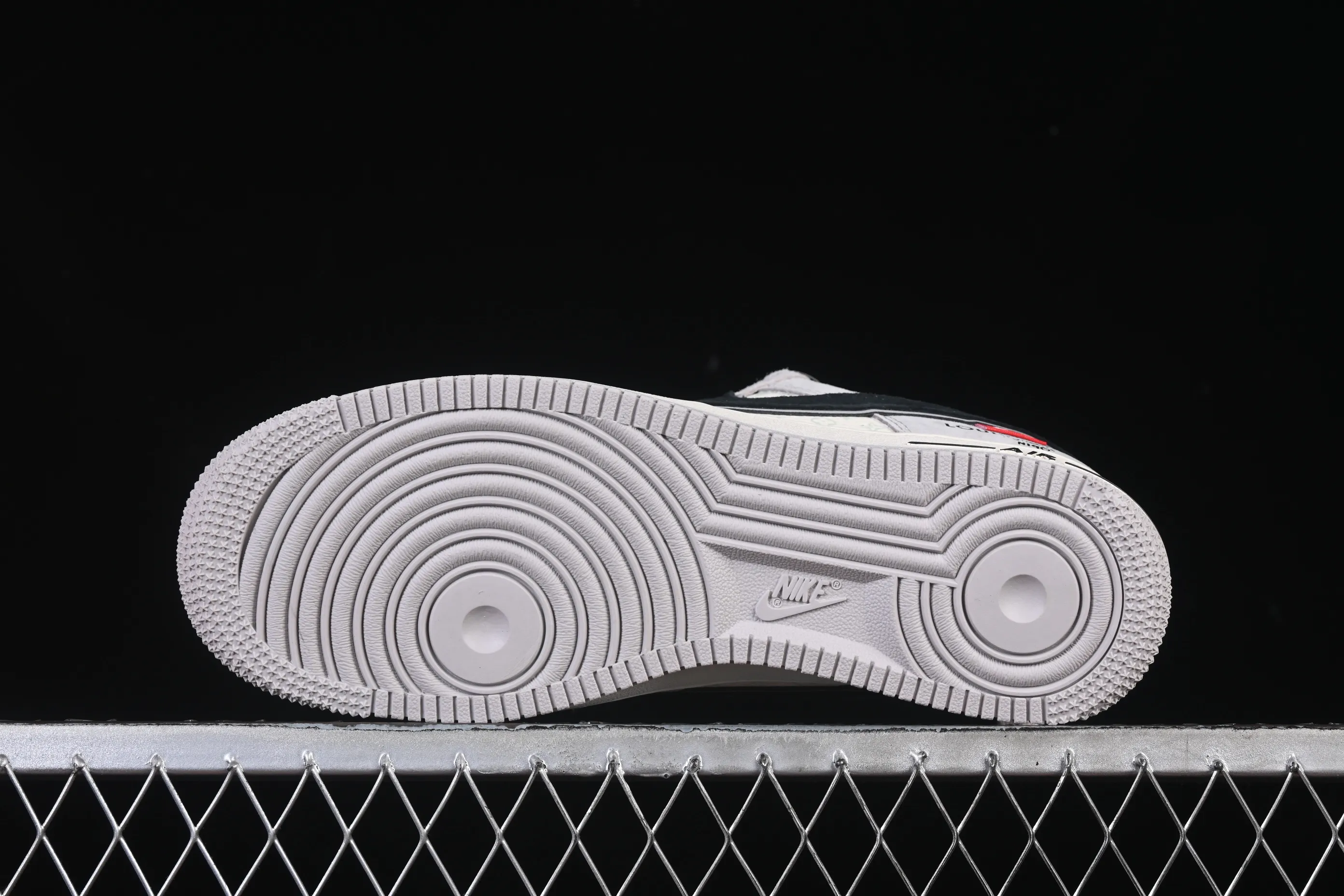 All categories Nk Air Force 1 Air Force series Nk Air Force 1 Low Air Force low top Nike Air Force 1'07 Low LV joint pig eight meters gray black Air Force 1 low top casual sneakers MZ9588-810